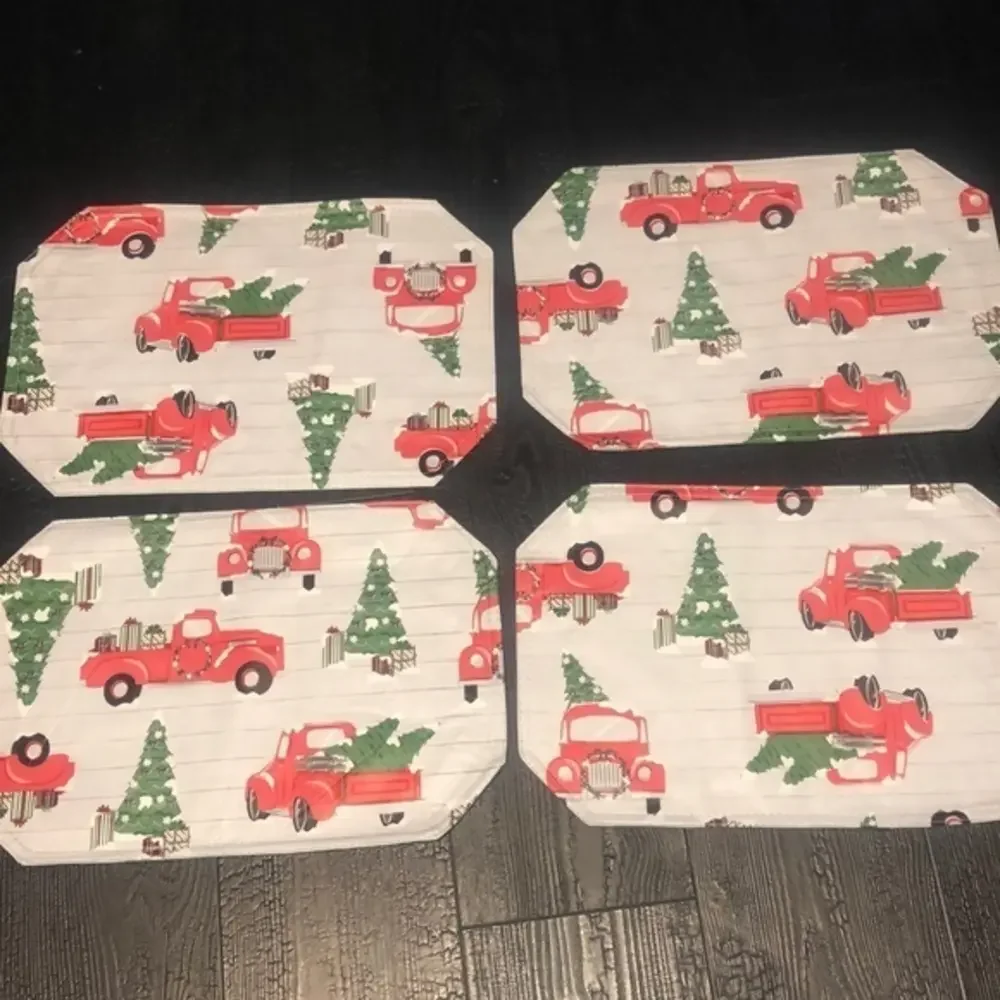 Farmhouse Red Pick Up Truck Christmas Placemats‎